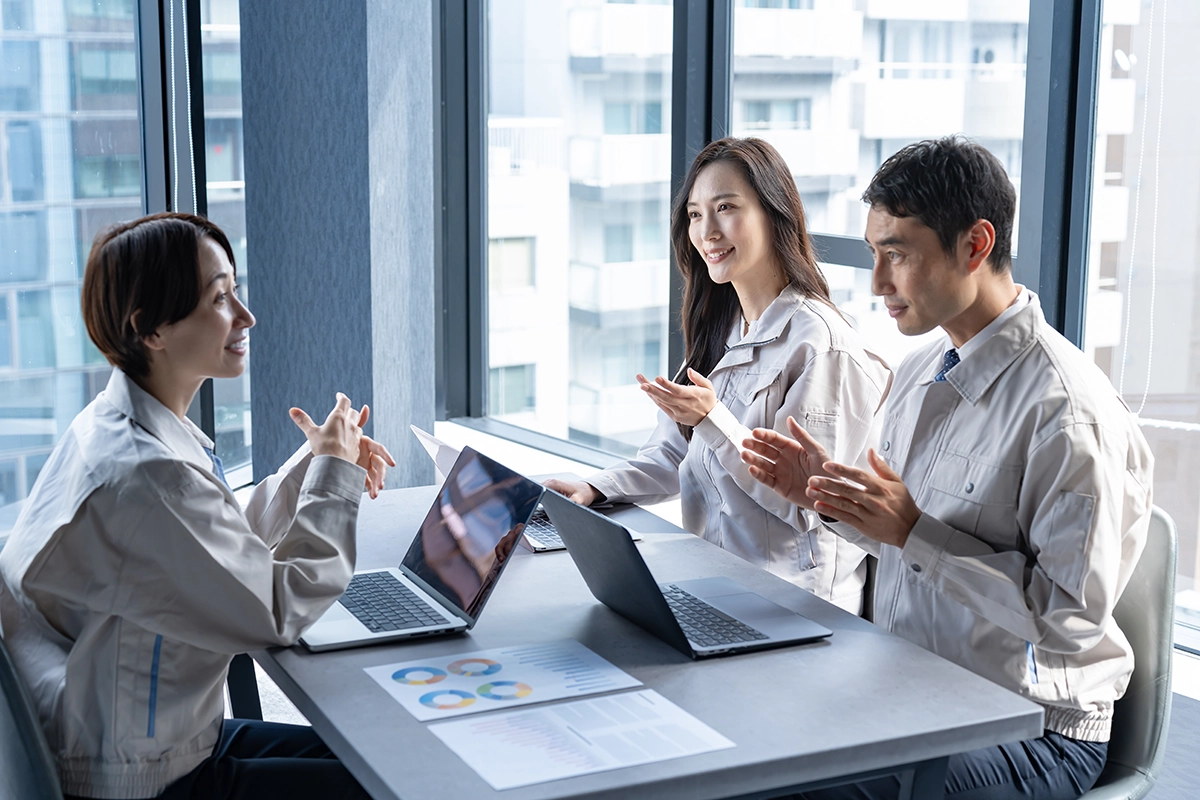 業務と技術、組織と組織をつなぎ、事業変革を巻き起こす